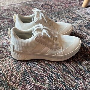 Sorel Women’s Out N About III White Sneakers